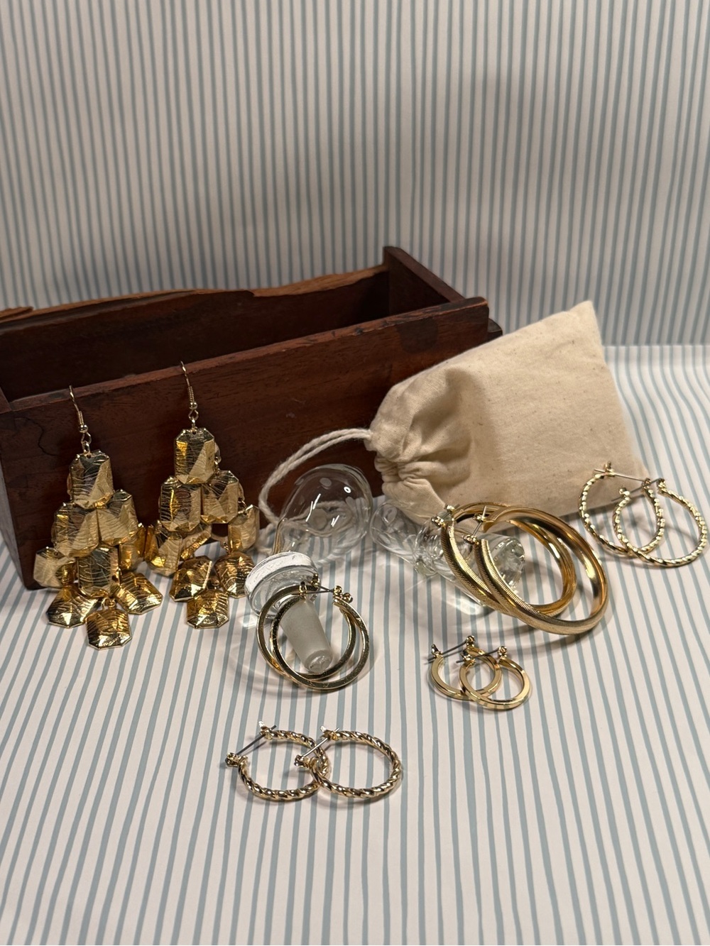 6 Pairs of Fashion Gold Tone Earrings